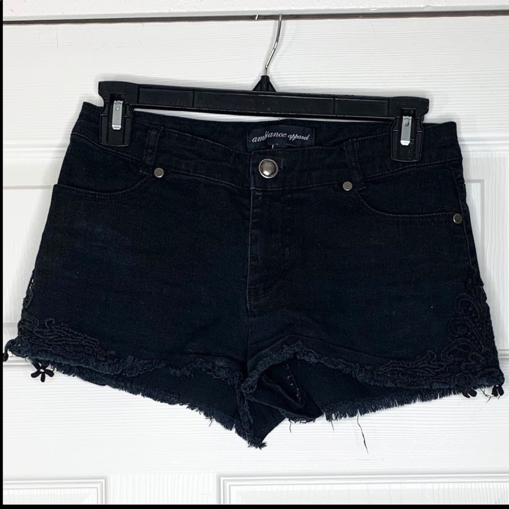 Ambiance Apparel | Black | Jean | Shorts | small - Picture 2 of 6